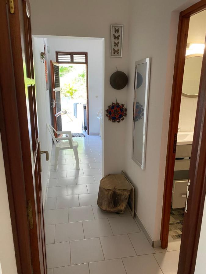 Bas De Villa Courbaril Буйянт Екстериор снимка